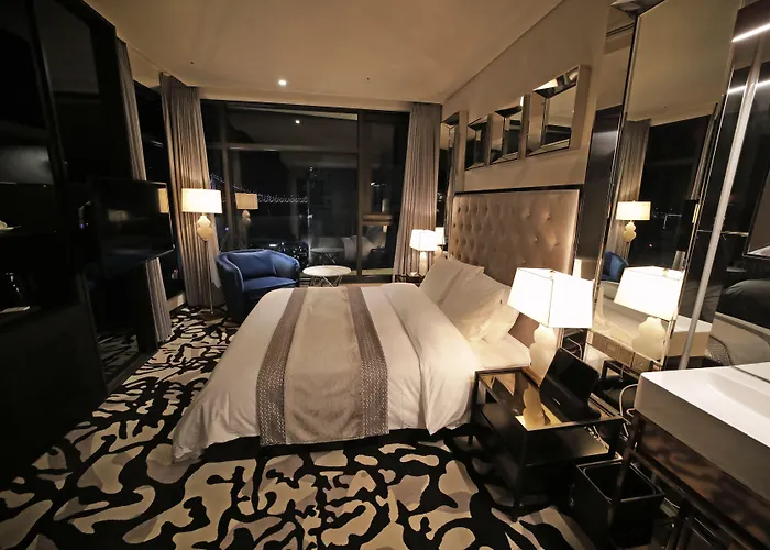 Louis Hamilton Gwangan Hotel 3*